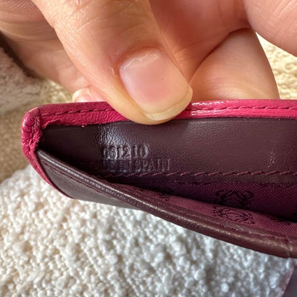 Vintage Magenta Loewe Trifold Anagram Wallet - Picture 8 of 8